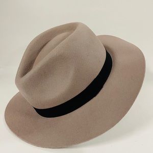 NWT Bebe Felt Fedora